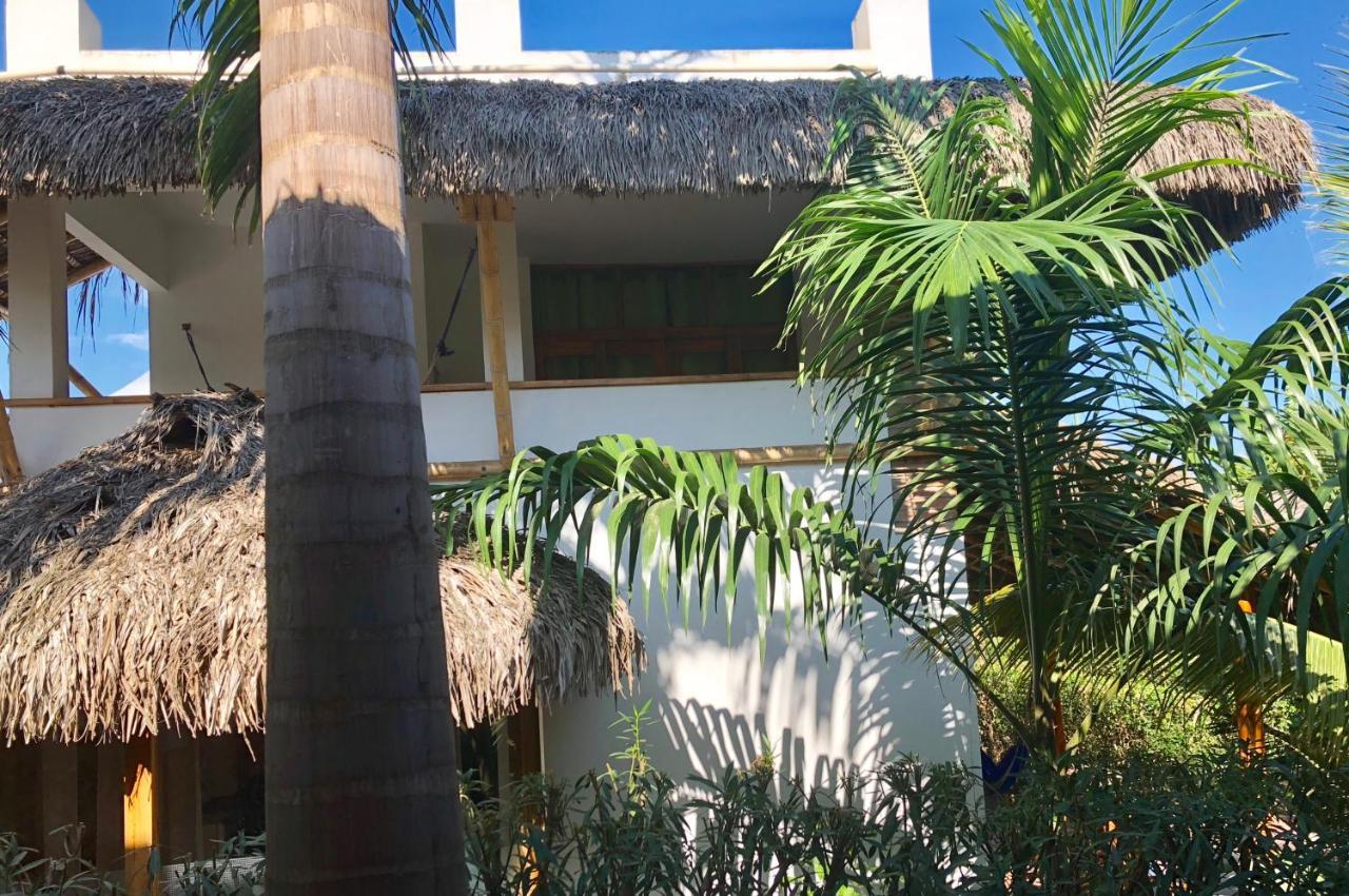 Nautilus Lodge Puerto Lopez Exterior photo