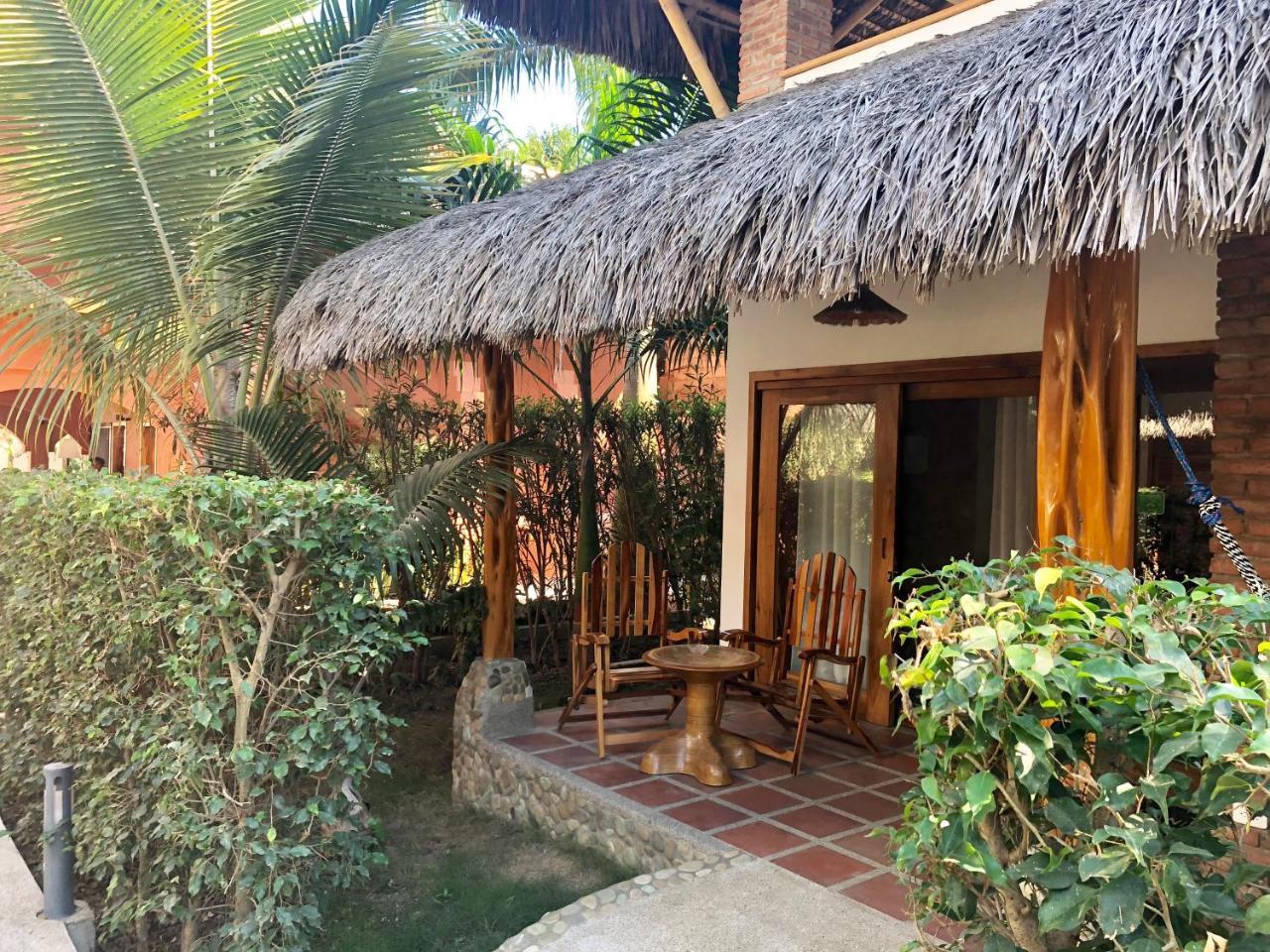 Nautilus Lodge Puerto Lopez Exterior photo